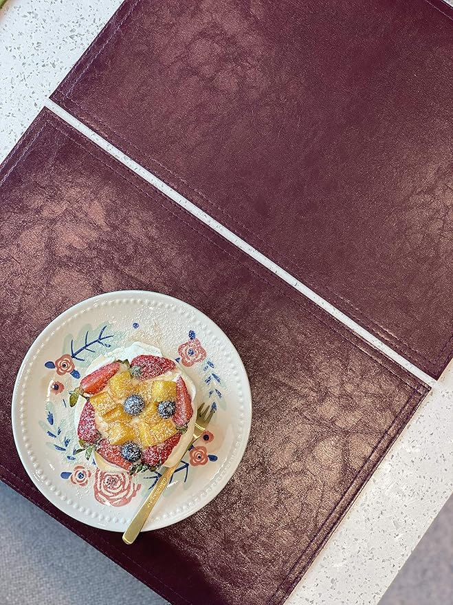 Waterproof PU Placemats, Faux Leather Dining Table Mat, Set of 6, Easy to Wipe Off Scrub Vinyl Mat, Heat & Stain Resistant for Office Conference Table, Home Decor